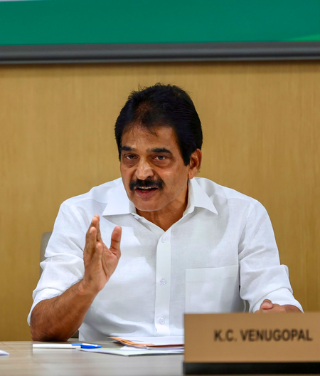 Rajasthan: Venugopal reviews Congress performance, sets focus on Panchayati Raj polls