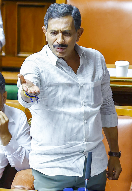 K’taka Ministers hit back at Kumaraswamy over allegations on CM Shivakumar’s assets; question wealth of Union Minister’s brother