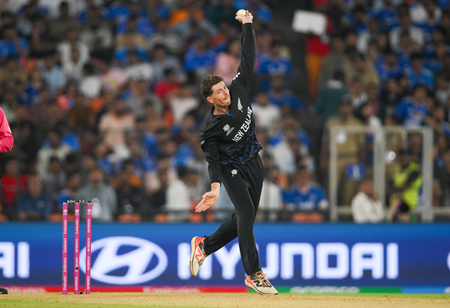 ‘It’s just the measure of the man, really’: NZ coach Walter on Santner turning down BBL deal for Tests