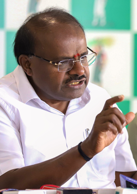 Kumaraswamy writes to Karnataka CM over 10-month delay in land allocation for Mandya industrial projects