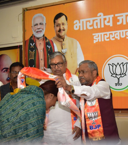 Leaders from various political parties join BJP in Jharkhand, LoP Marandi welcomes them