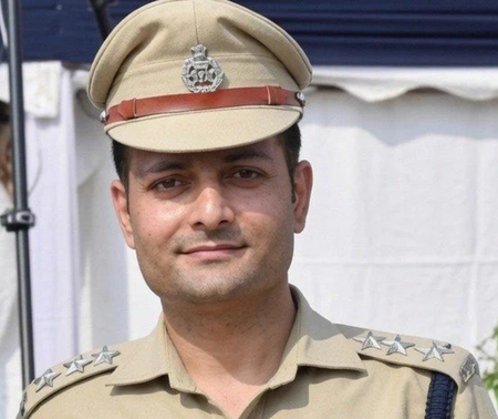 ‘Casteist remarks, obstruction of duty’: ACP Vivek Bhagat files FIR against journalist, two others