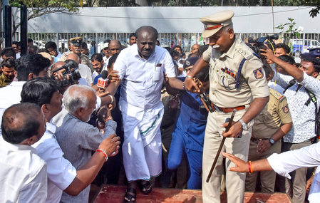 Kumaraswamy leads padyatra to DG-IGP office demands swift action into sting operation row