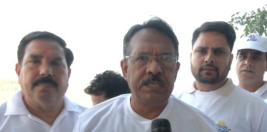 Delhi BJP chief criticises Kejriwal over Yamuna pollution, joins cleanliness drive