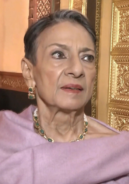 Tanuja opens up about 80 years of Durga Puja celebrations, calls it a ‘very big thing’
