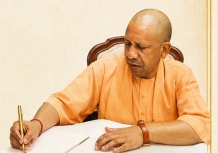 Burn social evils along with Ravan effigy on Vijayadashami, says CM Yogi