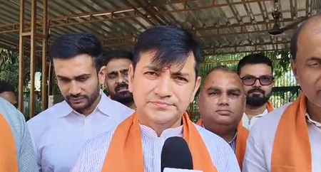 Gujarat minister, leaders pray at temple; service-oriented activities planned on HM Shah’s birthday