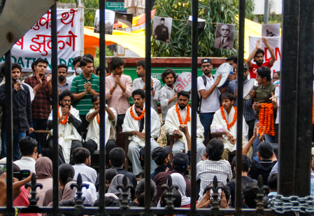 Jamia to resume offline classes from Nov 10 after students’ protest ends in ‘victory’
