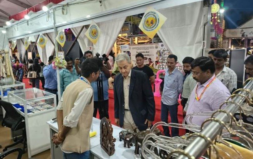 Shilpa Samagama Mela Draws Thousands to Mysuru Dasara Exhibition Grounds